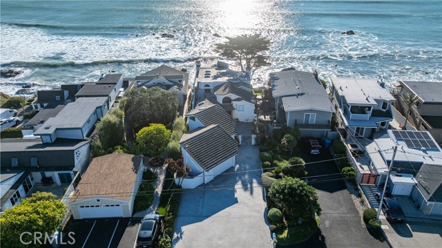 Detail Gallery Image 2 of 18 For 268 Pacific, Cayucos,  CA 93430 - 3 Beds | 3/1 Baths