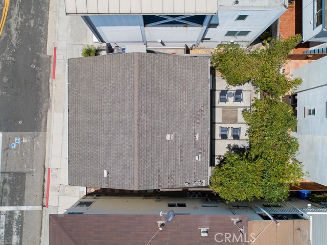 137 15th Street, Manhattan Beach, California 90266, 2 Bedrooms Bedrooms, ,2 BathroomsBathrooms,Residential,Sold,15th,SB22082552