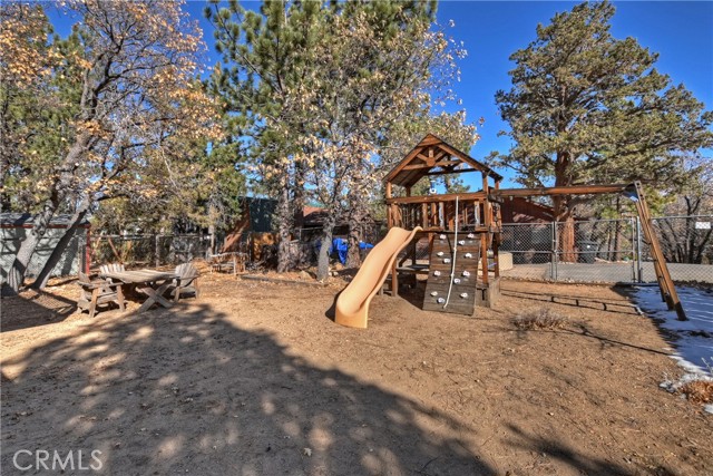 Detail Gallery Image 30 of 37 For 684 Butte Ave, Big Bear Lake,  CA 92315 - 3 Beds | 2 Baths