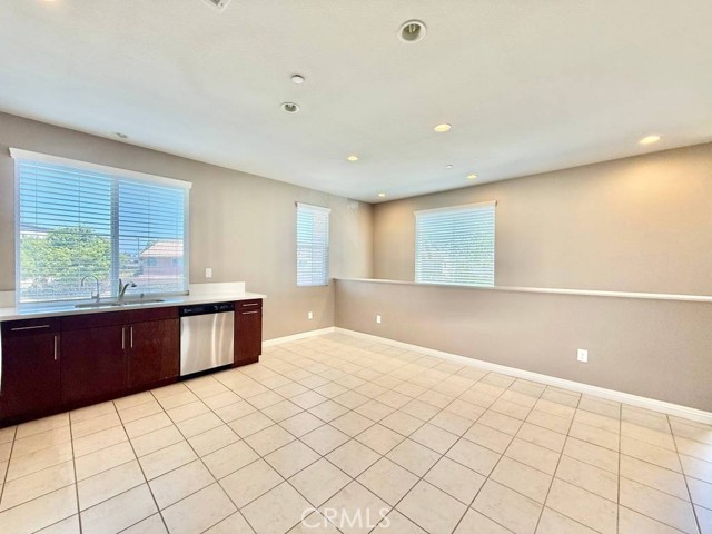 11821 E Solana Place, Cerritos CA: https://media.crmls.org/medias/10138205-58a8-42ad-ac75-c8842ea6a44f.jpg