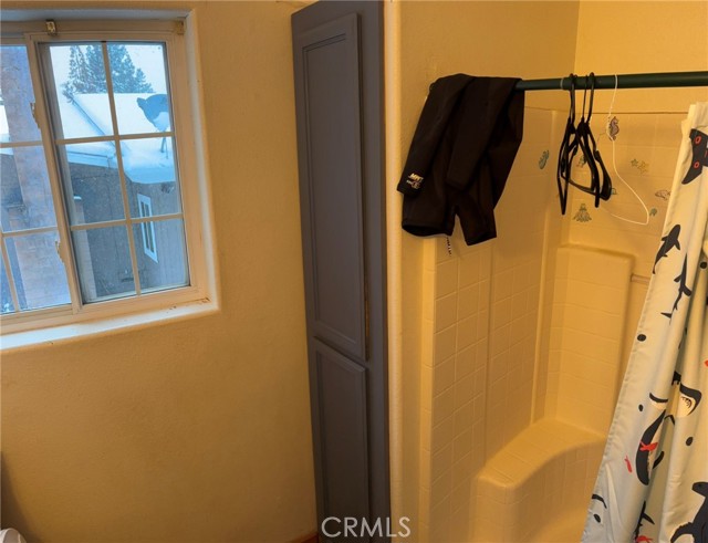 Detail Gallery Image 12 of 29 For 5412 Heath Creek, Wrightwood,  CA 92397 - 3 Beds | 2/1 Baths