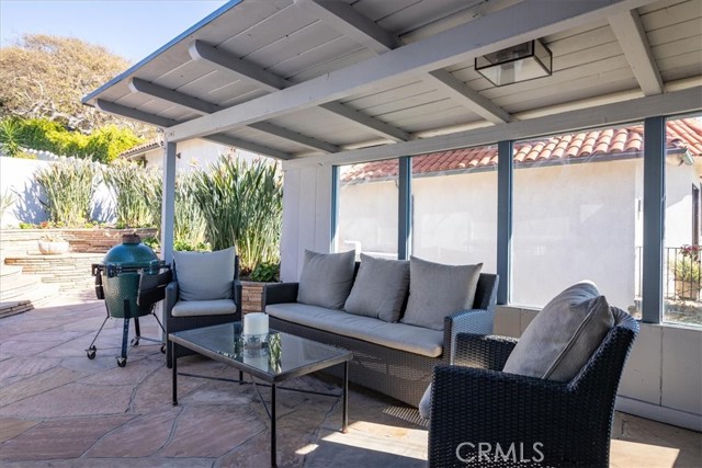 Detail Gallery Image 22 of 31 For 32051 Pacific Coast Hwy, Laguna Beach,  CA 92651 - 2 Beds | 2 Baths