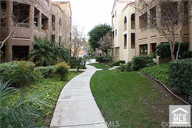 Detail Gallery Image 3 of 4 For 2525 San Gabriel Way #108,  Corona,  CA 92882 - 1 Beds | 1 Baths