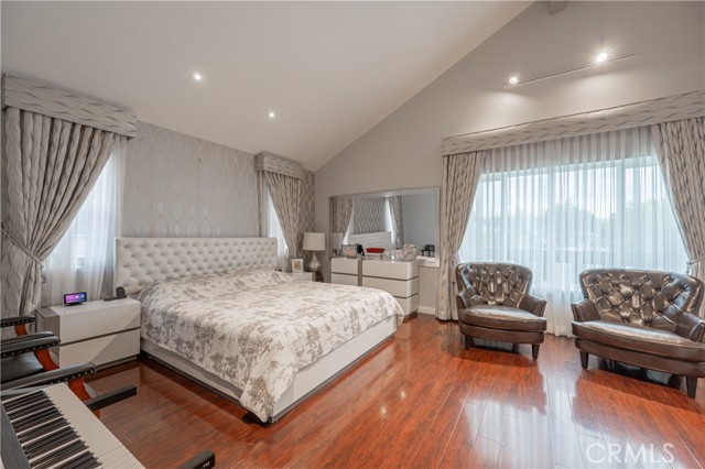 Detail Gallery Image 10 of 34 For 20138 Elkwood St, Winnetka,  CA 91306 - 4 Beds | 3 Baths