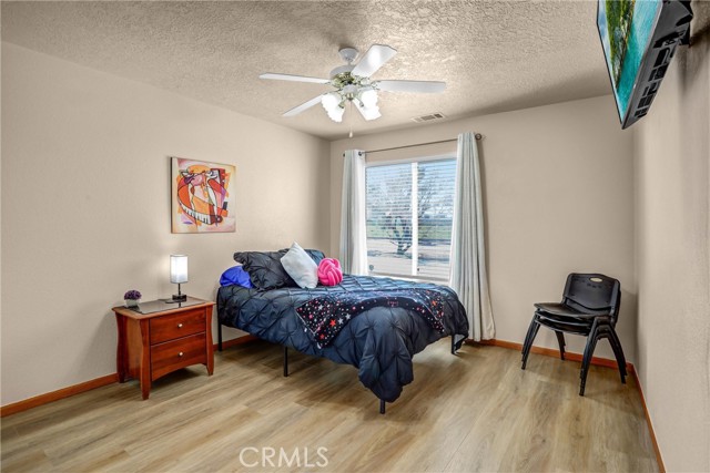 Detail Gallery Image 23 of 48 For 15813 Willow St, Hesperia,  CA 92345 - 4 Beds | 2/1 Baths