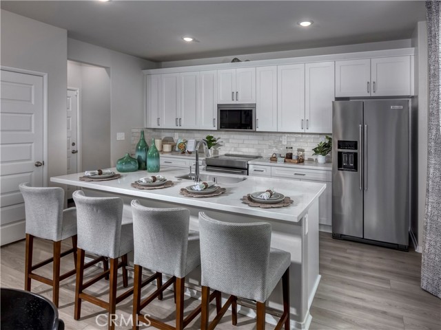 Detail Gallery Image 7 of 16 For 934 Fuchsia Cir, Redlands,  CA 92374 - 4 Beds | 3 Baths