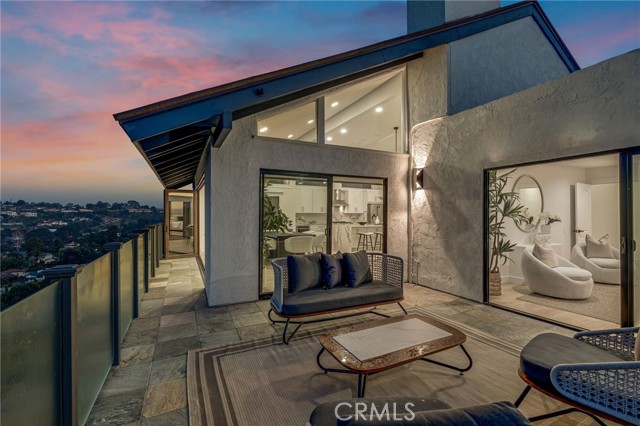 Detail Gallery Image 22 of 36 For 7655 Caminito Avola, La Jolla,  CA 92037 - 4 Beds | 2/1 Baths