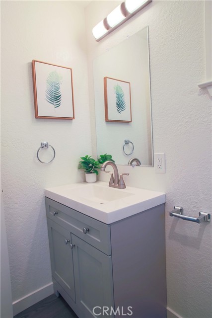 Detail Gallery Image 10 of 30 For 1615 Minturn St, Alameda,  CA 94501 - 2 Beds | 1/1 Baths