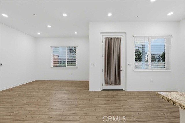 Detail Gallery Image 12 of 26 For 1851 S Union #6,  Anaheim,  CA 92805 - 1 Beds | 1/1 Baths