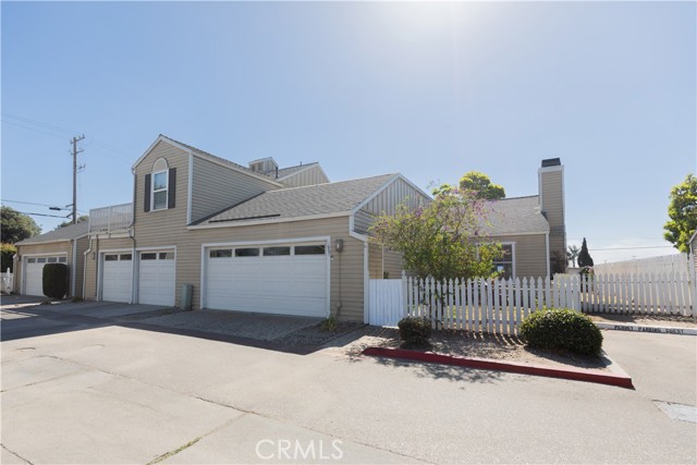 Detail Gallery Image 1 of 19 For 1607 Point Lobos Ln, Santa Maria,  CA 93454 - 2 Beds | 2 Baths