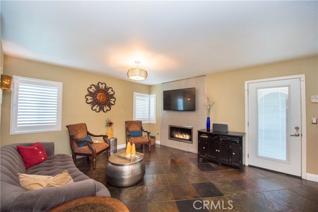 Detail Gallery Image 16 of 73 For 2531 Independence Way, Corona,  CA 92882 - 4 Beds | 3 Baths