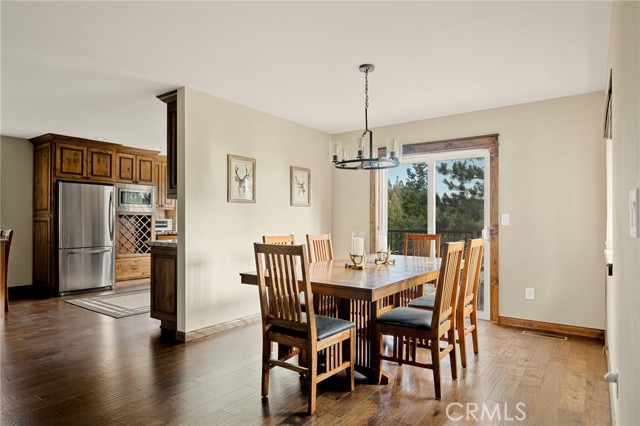 Detail Gallery Image 16 of 41 For 386 Rainier Rd, Lake Arrowhead,  CA 92352 - 4 Beds | 3/1 Baths