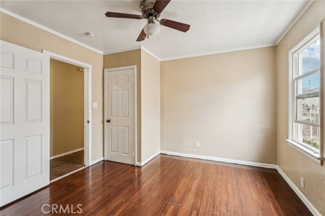 124 W 110th Street, Los Angeles CA: https://media.crmls.org/medias/101825bf-b7bc-4ab6-a2ed-31fa96b66888.jpg