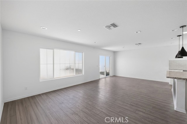 Detail Gallery Image 3 of 15 For 29032 Golden Sunset, Winchester,  CA 92596 - 3 Beds | 2 Baths