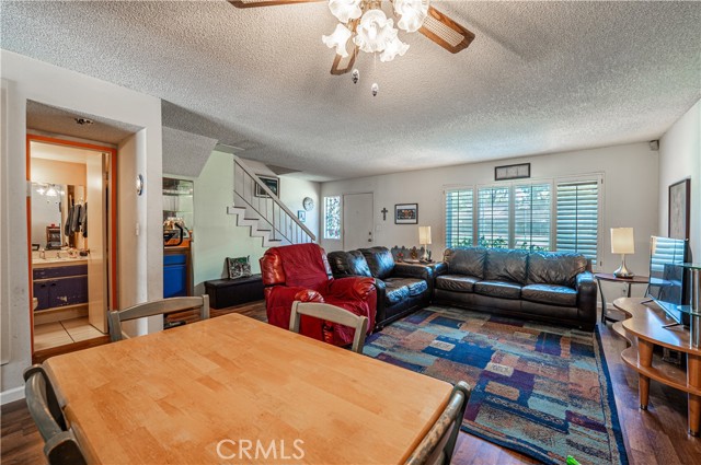 9739 Reseda Boulevard, Northridge CA: https://media.crmls.org/medias/101998df-bf47-4c12-9e11-d39f2e01c6d2.jpg