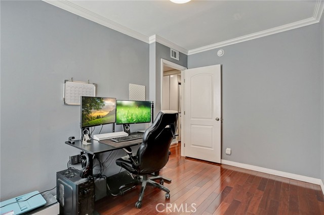 Detail Gallery Image 18 of 39 For 120 S Everett St #5,  Glendale,  CA 91205 - 3 Beds | 2/1 Baths