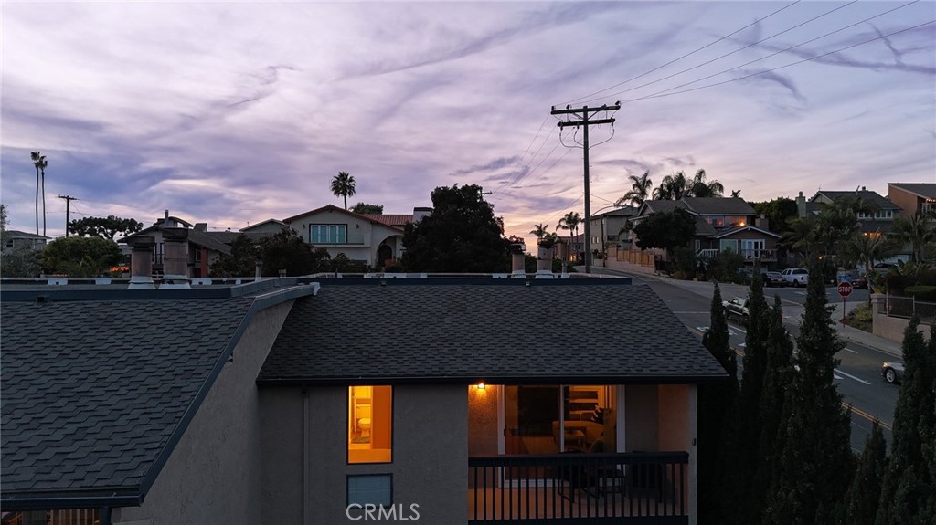 https://media.crmls.org/medias/101a27eb-2fb4-417f-b348-1a39358d5251.jpg?preset=X-Large