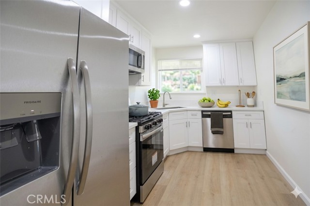 Detail Gallery Image 6 of 34 For 12346 Flint, Garden Grove,  CA 92843 - 4 Beds | 2 Baths