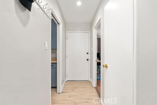 7839 Los Arboles Place, Riverside CA: https://media.crmls.org/medias/101bc1f8-a0ca-481f-83f1-53aa9cbeb69e.jpg