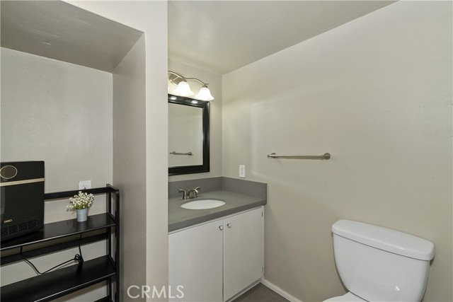 Detail Gallery Image 9 of 35 For 728 W Aeroplane, Big Bear City,  CA 92314 - 2 Beds | 2 Baths