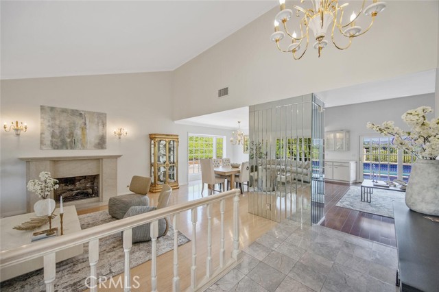 2039 Channelford Road, Westlake Village CA: https://media.crmls.org/medias/101cc048-8fc5-4f98-8c62-c50bca40172e.jpg