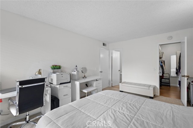 Detail Gallery Image 7 of 22 For 4714 Park Granada #203,  Calabasas,  CA 91302 - 2 Beds | 2 Baths