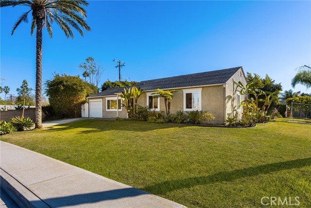 Image 3 of 58 For 939 Oak Street