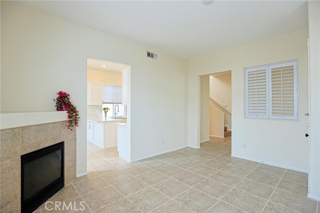 Detail Gallery Image 6 of 23 For 2062 W Blue Violet Ct, Anaheim,  CA 92801 - 3 Beds | 2/1 Baths
