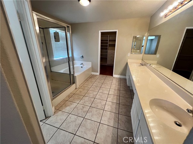361 Adirondack Drive, Corona CA: https://media.crmls.org/medias/101fd85e-2229-468d-bf88-93f2b2c5f924.jpg