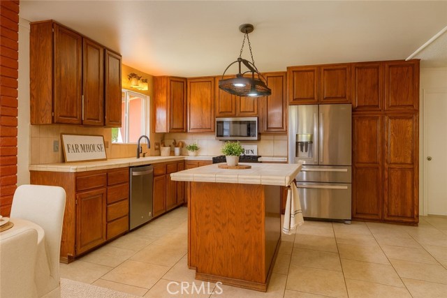 246 E. Shasta Street, Orland CA: https://media.crmls.org/medias/10209c90-f708-4ae2-8821-91eb76e0cfa6.jpg