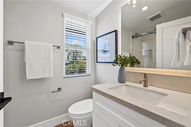 Detail Gallery Image 21 of 34 For 444 Seaward, Corona Del Mar,  CA 92625 - 2 Beds | 1/1 Baths