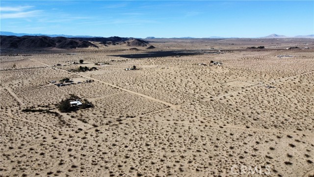 Detail Gallery Image 15 of 29 For 5055 Shoshone Valley Rd, Twentynine Palms,  CA 92277 - – Beds | – Baths