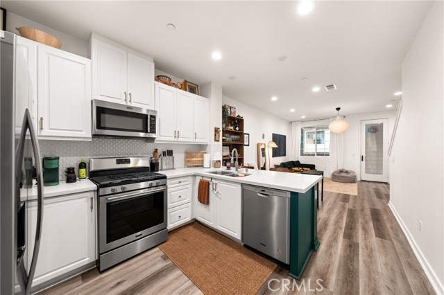 Detail Gallery Image 8 of 45 For 1052 Newberry Ln, Claremont,  CA 91711 - 3 Beds | 2/1 Baths