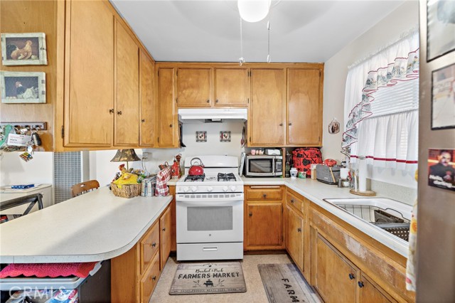 1107 Okoboji Drive, Arcadia CA: https://media.crmls.org/medias/10228e53-eae5-449d-b24f-b850a98d9eb4.jpg