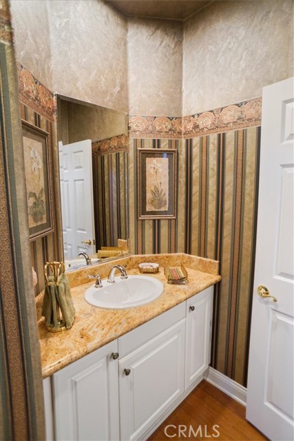 Detail Gallery Image 18 of 38 For 5860 Mustang Dr, Simi Valley,  CA 93063 - 5 Beds | 4/1 Baths