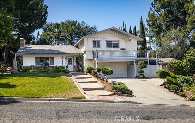 2242 Oak Crest Drive, Riverside CA: https://media.crmls.org/medias/10241b2c-5b3b-45d9-803e-92d243ea4cac.jpg