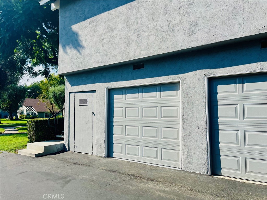 https://media.crmls.org/medias/102460a5-93c7-456c-a076-5ea5218f101e.jpg?preset=X-Large