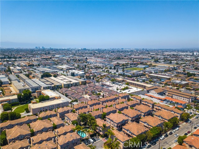 13983 Lemoli Avenue, Hawthorne CA: https://media.crmls.org/medias/10250042-aed3-4d01-923f-96dde1ff17c4.jpg