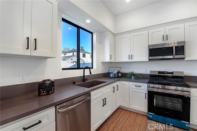 13457 Bradley Avenue, Sylmar CA: https://media.crmls.org/medias/10259c6e-95aa-4049-b3dd-50e9f9fd45a2.jpg