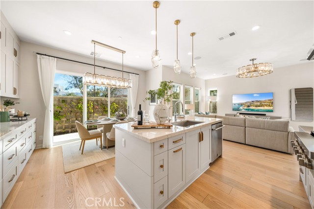 Detail Gallery Image 12 of 64 For 250 Newton, Lake Forest,  CA 92630 - 5 Beds | 4 Baths