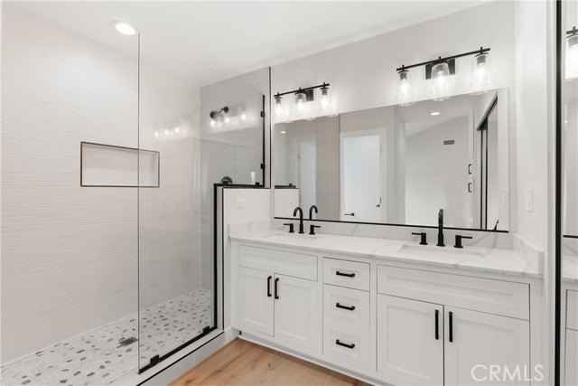 228 20th Street, Huntington Beach CA: https://media.crmls.org/medias/10287ee6-9cdf-4c15-9a23-b1db05b143ce.jpg