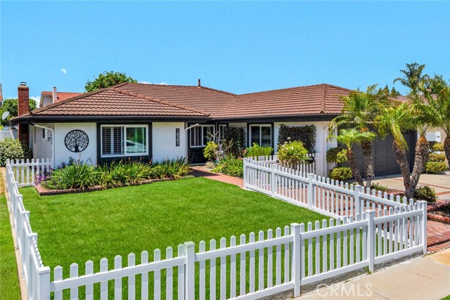 Detail Gallery Image 1 of 40 For 18397 Colville St, Fountain Valley,  CA 92708 - 4 Beds | 2/1 Baths