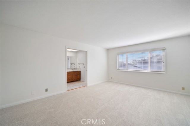 3832 Holden Circle, Los Alamitos CA: https://media.crmls.org/medias/1029a5ab-c111-465e-905c-20c99565f762.jpg