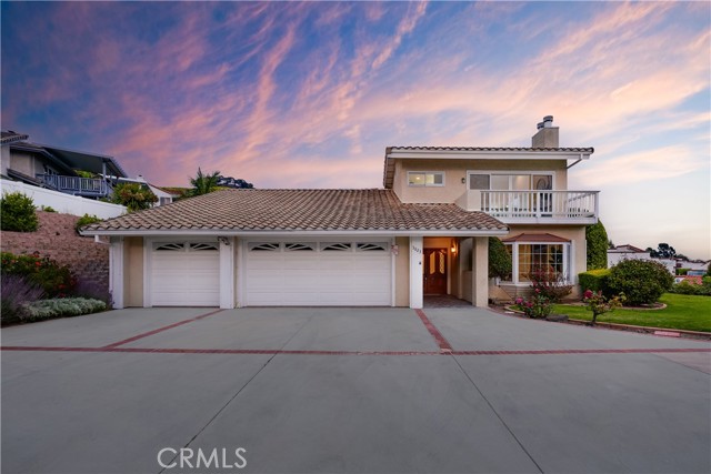 Detail Gallery Image 2 of 22 For 3823 via Manzana, San Clemente,  CA 92673 - 5 Beds | 4 Baths