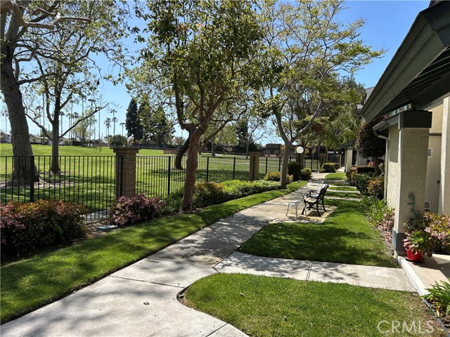 Detail Gallery Image 41 of 47 For 18232 Parkview Ln #103,  Huntington Beach,  CA 92648 - 1 Beds | 1 Baths