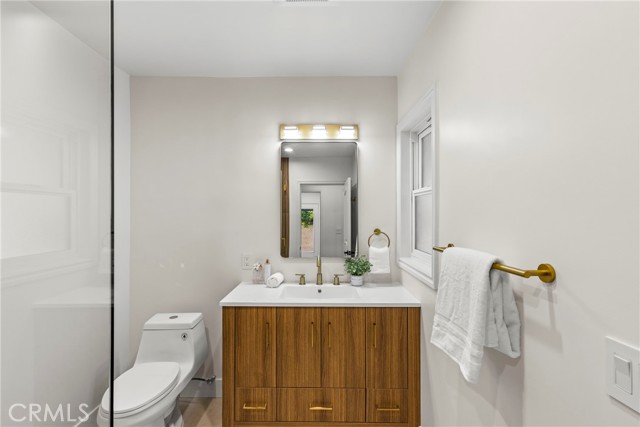 4637 Nagle Avenue, Sherman Oaks CA: https://media.crmls.org/medias/102a5265-3bd1-4ebd-a427-afff55c09fc6.jpg