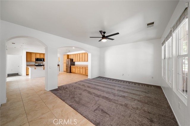 Detail Gallery Image 4 of 29 For 1568 Four Seasons Cir, Beaumont,  CA 92223 - 3 Beds | 2 Baths