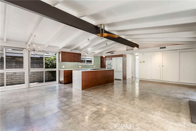 Detail Gallery Image 4 of 31 For 3033 Volk Ave, Long Beach,  CA 90808 - 3 Beds | 2 Baths