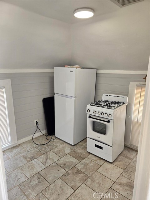 442 E ARROW Highway, Upland CA: https://media.crmls.org/medias/102cde91-d691-40ea-8998-8a502fdca7e8.jpg