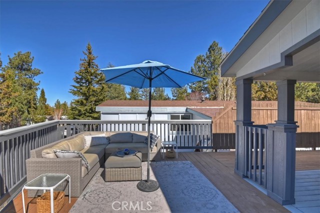 391 Montclair Dr, Big Bear City CA: https://media.crmls.org/medias/102da552-8667-44b9-b371-e6ffc70ac15d.jpg